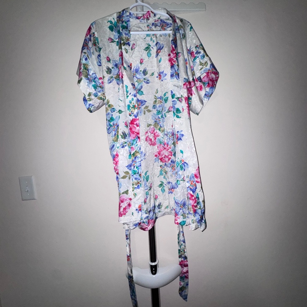 LA Intimates Floral Satin Kimono Robe - White with Pink & Blue Flowers